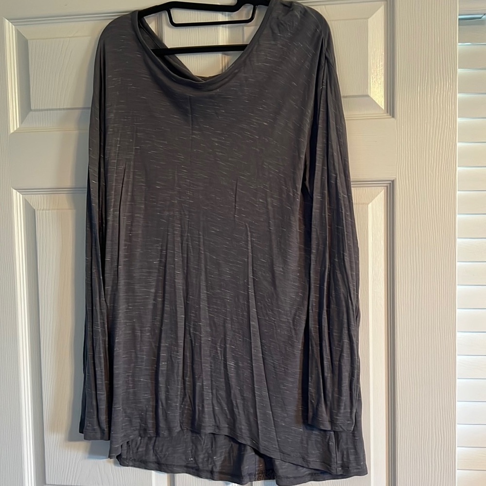 Grey long sleeve shirt
